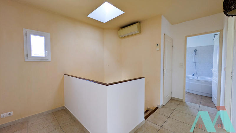 Maison - 102 m² - 4 pièces