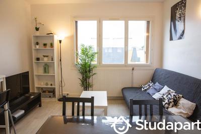 Chambre - 9 m² - 1 pièce