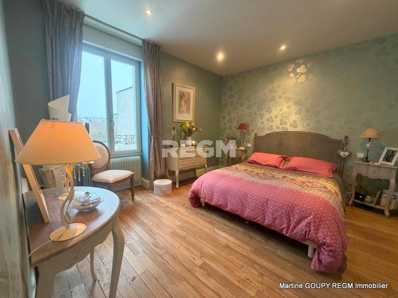 Propriété - 164 m² - 7 pièces