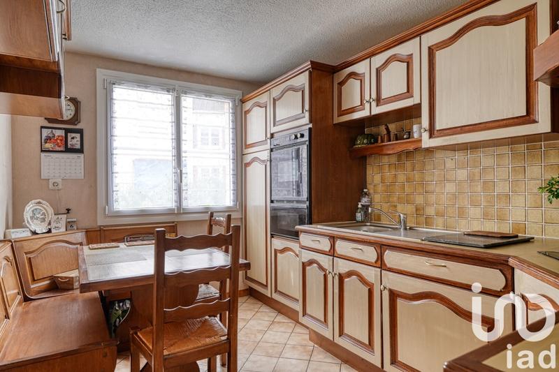 Maison - 94 m² - 6 pièces