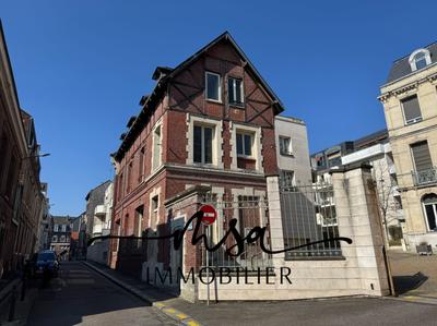 Immeuble - 150 m² - 6 pièces