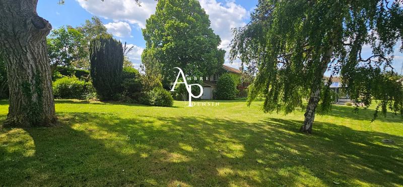 Maison - 301 m² - 9 pièces