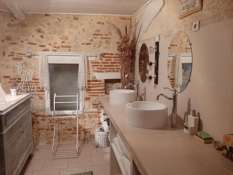 Maison - 210 m² - 6 pièces