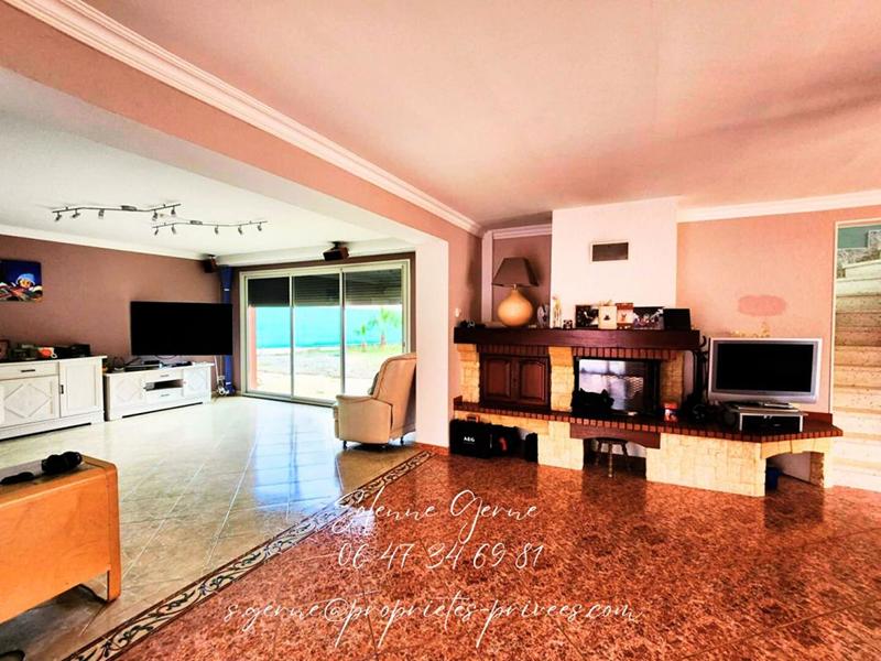 Demeure - 230 m² - 9 pièces