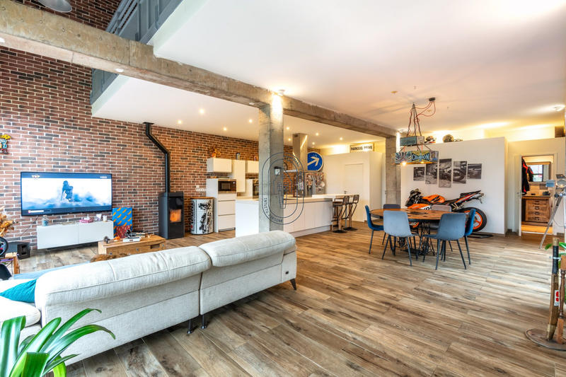 Maison - 190 m² - 5 pièces