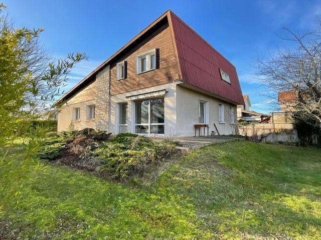 Maison ancienne - 207 m² - 7 pièces