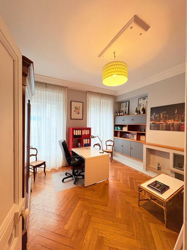 Appartement - 185 m² - 7 pièces