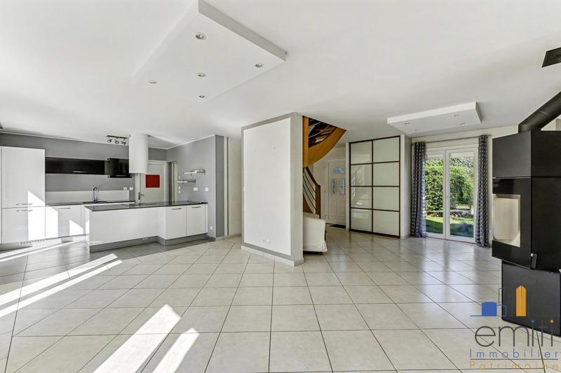 Maison - 129 m² - 5 pièces