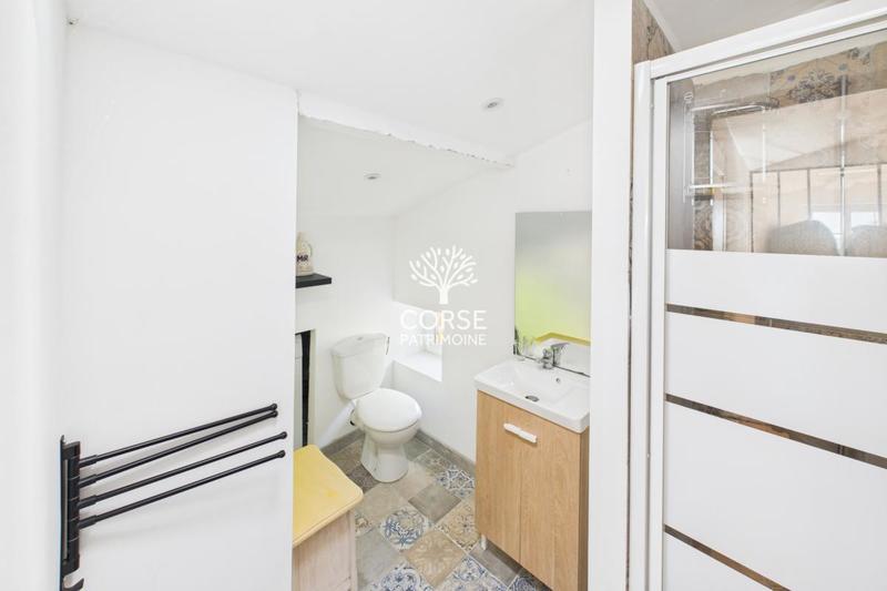 Maison de village - 240 m² - 10 pièces