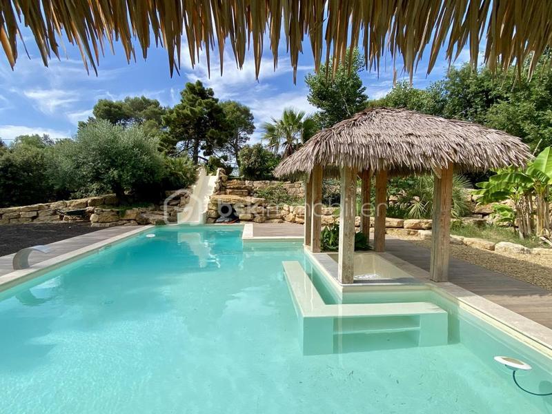 Propriété - 237 m² - 8 pièces