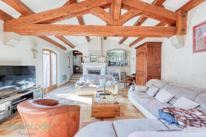 Villa - 215 m² - 10 pièces