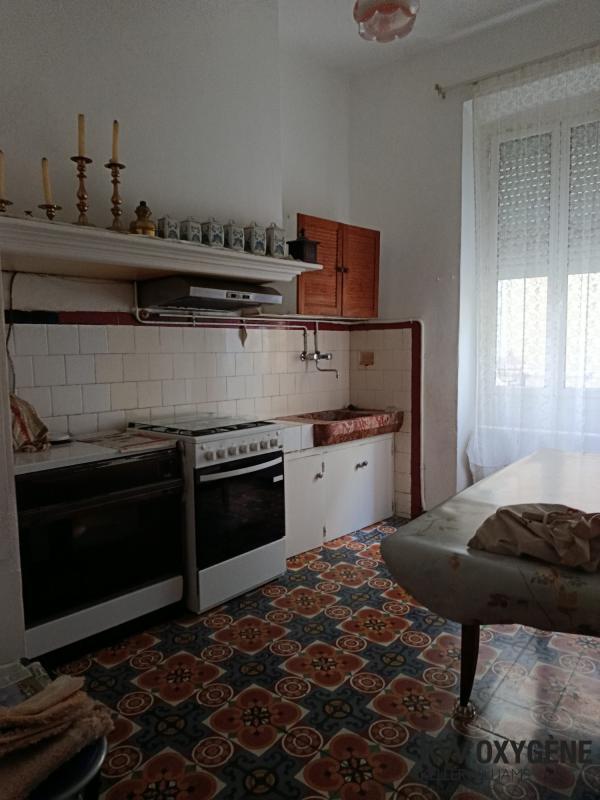 Maison ancienne - 375 m² - 7 pièces