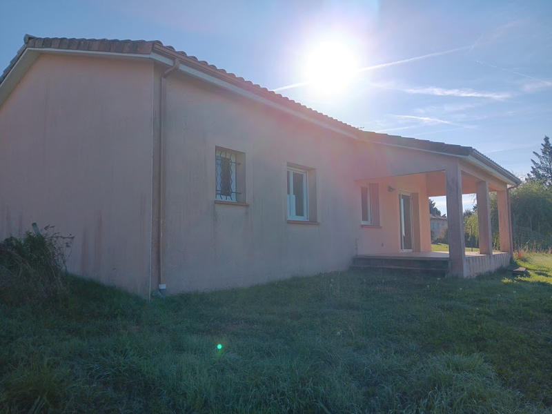 Maison - 93 m² - 4 pièces