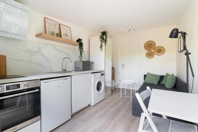 Studio - 14 m² - 1 pièce