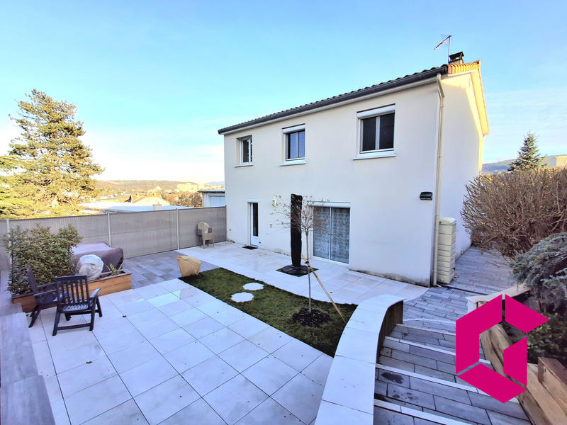 Maison - 130 m² - 6 pièces