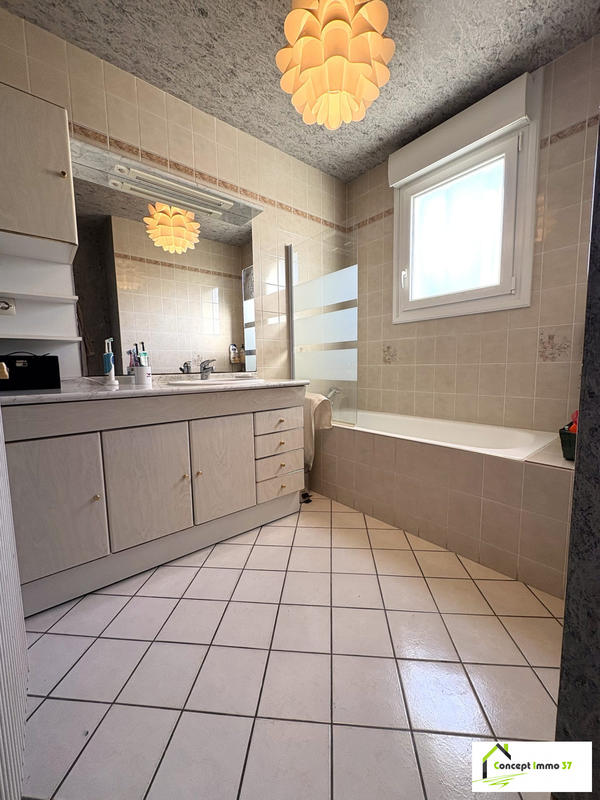 Maison - 84 m² - 4 pièces