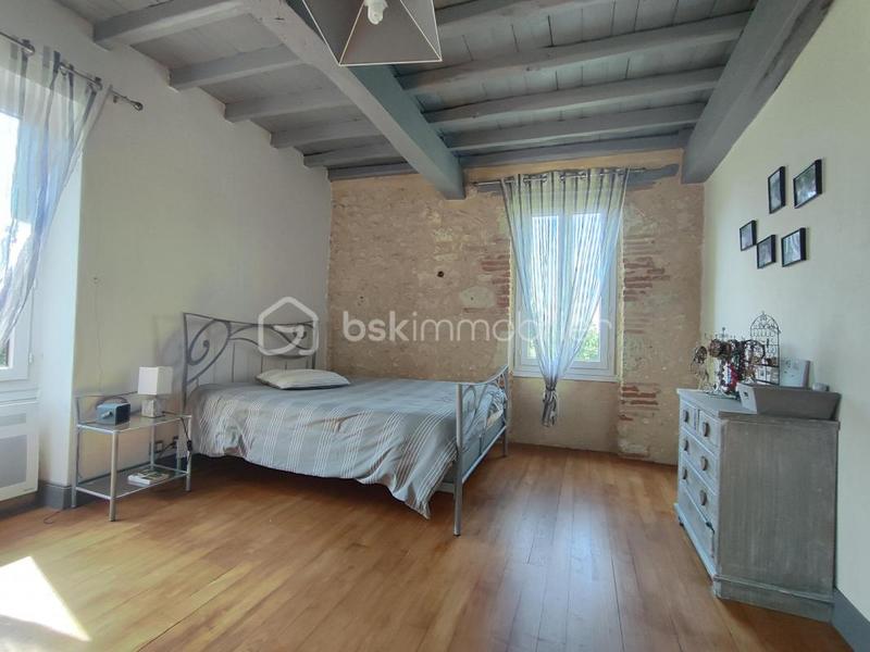 Maison en pierre - 185 m² - 7 pièces