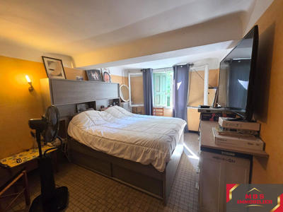 Mas - 200 m² - 5 pièces