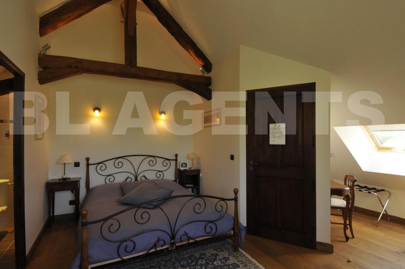 Maison - 344 m² - 8 pièces