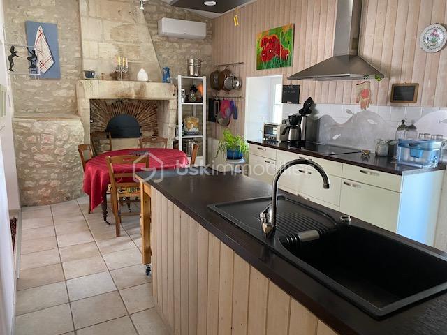 Maison - 235 m² - 7 pièces