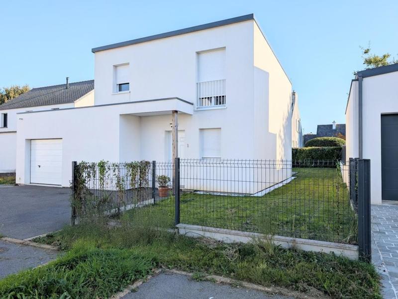 Maison - 96 m² - 4 pièces