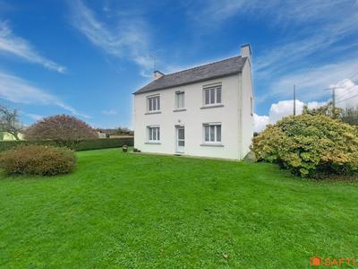 Maison - 98 m² - 5 pièces