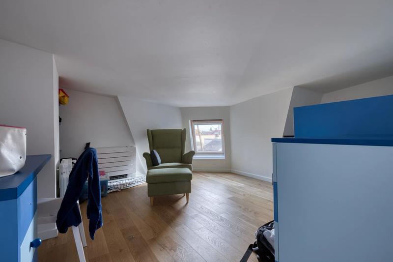 Maison - 143 m² - 7 pièces