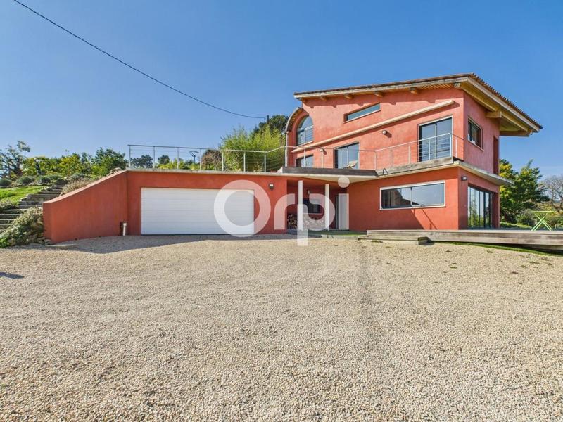 Villa - 312 m² - 5 pièces