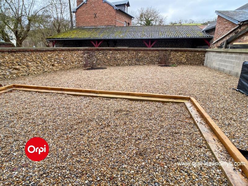 Maison - 104 m² - 4 pièces