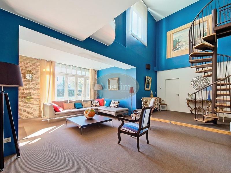 Château - 460 m² - 12 pièces