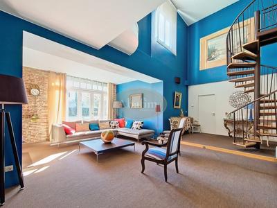 Château - 460 m² - 12 pièces