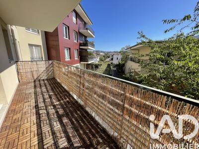 Appartement - 70 m² - 3 pièces