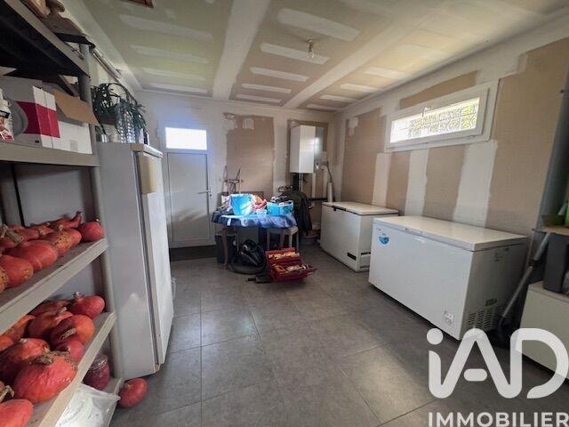 Maison - 219 m² - 6 pièces