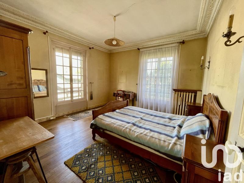 Maison - 205 m² - 9 pièces