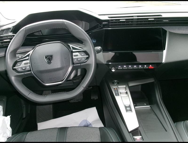 Peugeot 308 Bhdi 130 Allure Eat8