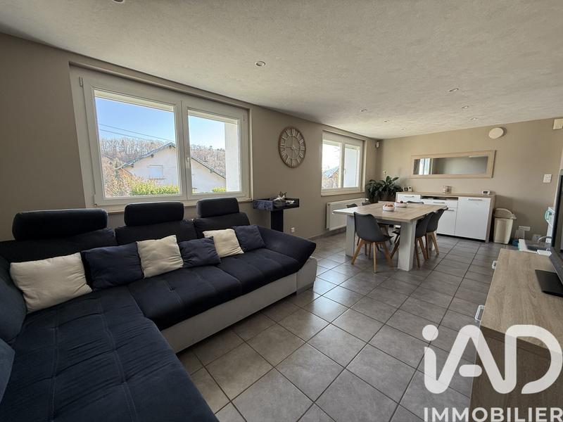 Maison - 96 m² - 5 pièces