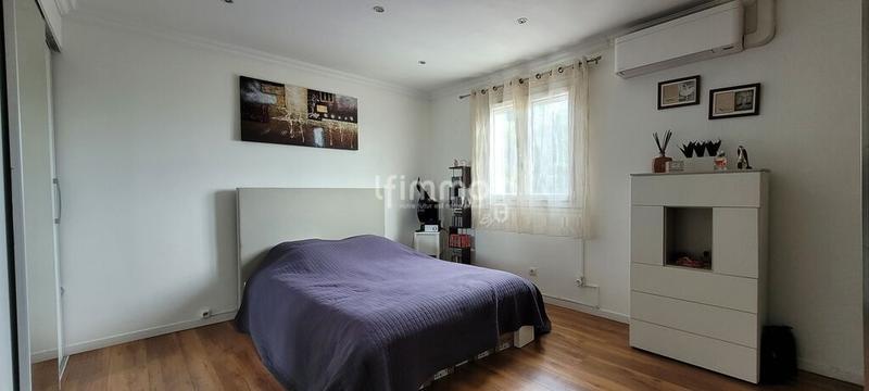 Maison - 177 m² - 8 pièces