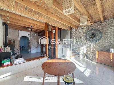 Maison - 93 m² - 6 pièces