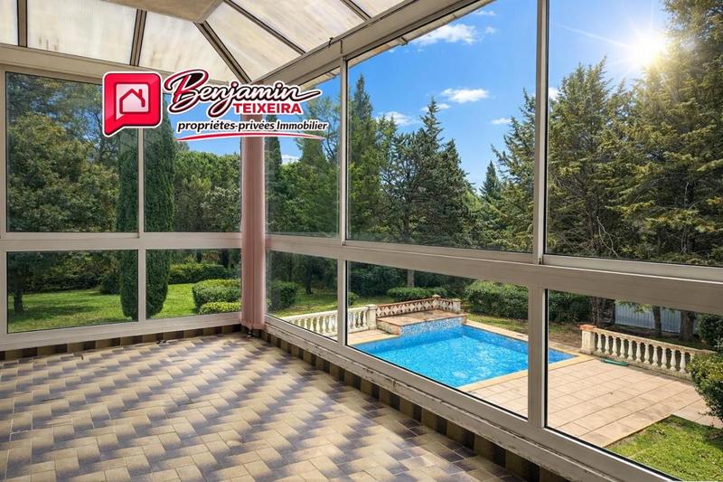 Maison - 204 m² - 7 pièces