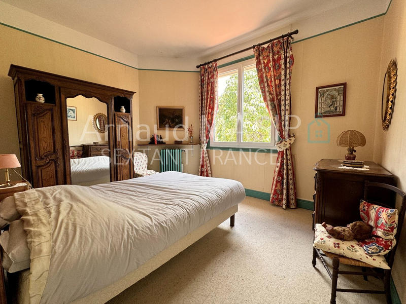 Maison - 180 m² - 7 pièces