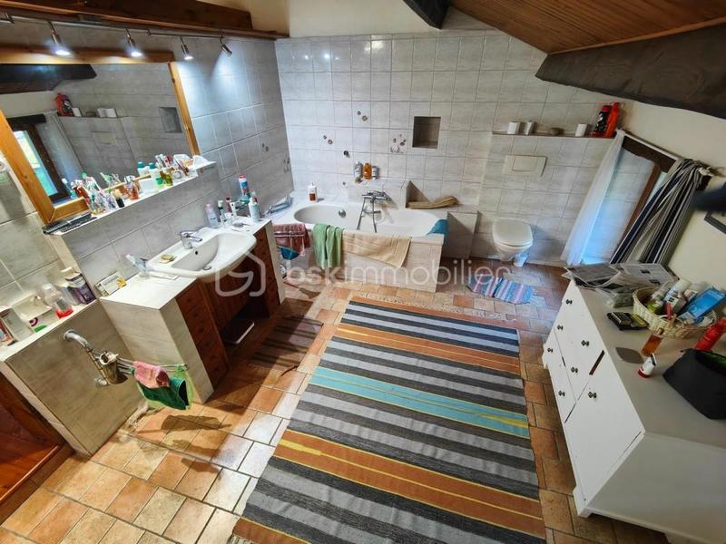 Maison en pierre - 250 m² - 9 pièces