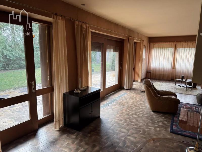 Maison - 272 m² - 11 pièces