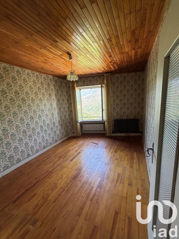 Maison de village - 180 m² - 13 pièces