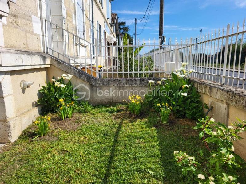 Maison - 213 m² - 9 pièces