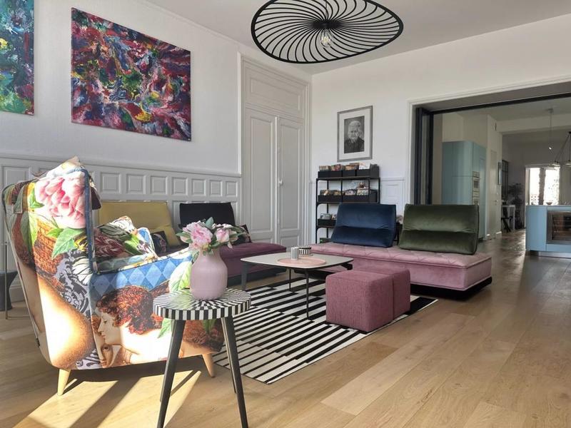 Appartement - 153 m² - 6 pièces