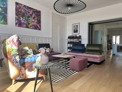 Appartement - 153 m² - 6 pièces