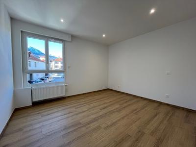 Appartement - 92 m² - 4 pièces