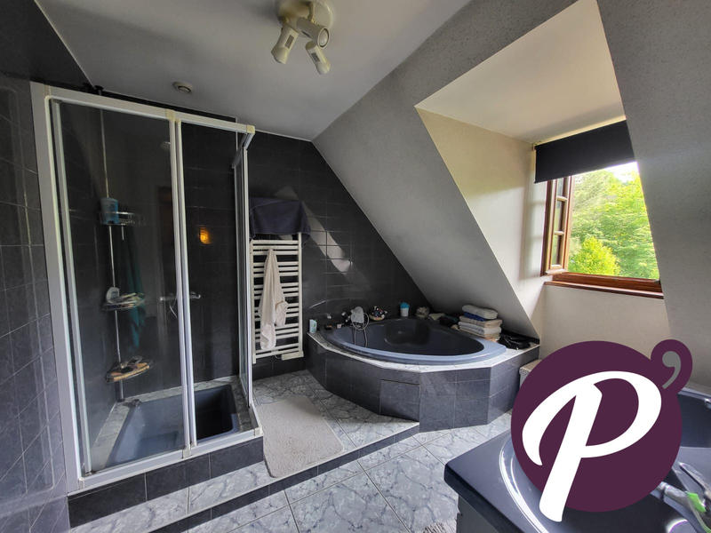 Maison - 170 m² - 5 pièces