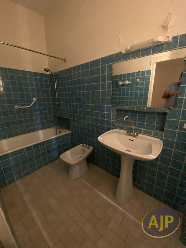 Maison - 420 m² - 8 pièces