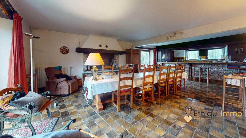 Maison - 357 m² - 10 pièces